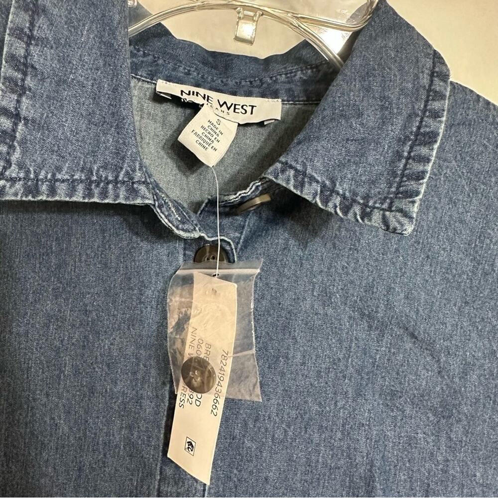 NWT!! Nine West Chambray Denim Shift Dress, Smocked Sleeves, Small - Picture 8 of 15